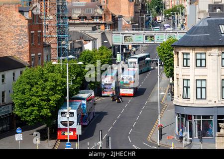 Blick auf die Lower Parliament Street in Nottingham, aufgenommen vom Dach von Confetti, Nottinghamshire, England, Großbritannien Stockfoto