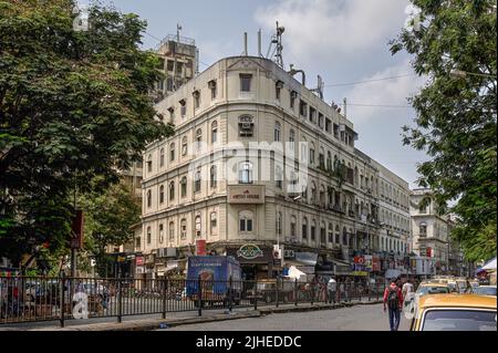 05 27 2014 Cafe Mondegar Metro House, Colaba Causeway Colaba Causeway, in der Nähe von Regal Cinema, Apollo Bandar, Colaba, Bombay, Mumbai, Maharashtra, Indien, Asi Stockfoto