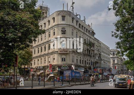 05 27 2014 Cafe Mondegar Metro House, Colaba Causeway Colaba Causeway, in der Nähe von Regal Cinema, Apollo Bandar, Colaba, Bombay, Mumbai, Maharashtra, Indien, Asi Stockfoto