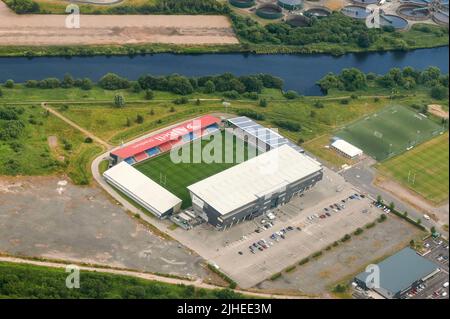 Ein Luftbild des Salford City Stadium, Manchester, Nordwestengland, Großbritannien, das auch die Heimat der Sale-Haie ist Stockfoto