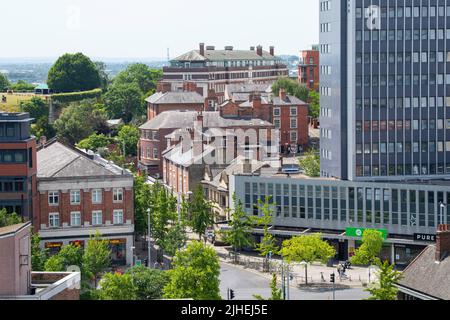 Blick auf die Friar Lane und den Maid Marian Way vom Dach des Pearl Assurance Building in Nottingham City, Nottinghamshire, England Stockfoto