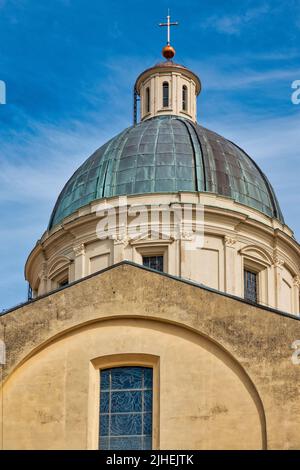 Blick auf die Kuppel der Basilika San Tommaso Apostolo, Ortona, Italien Stockfoto