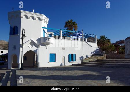 Polizeirevier, von den Italienern während der Besatzung im razionalismo Stil, Tilos, Dodecanese Inseln, südliche Ägäis, Griechenland gebaut. Stockfoto