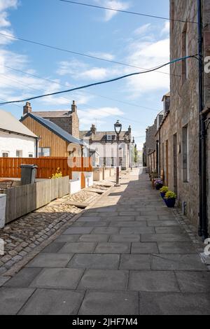 Aberdeen, Schottland, Großbritannien – Juni 26 2022. Footdee, ein altes und traditionelles Fischerdorf am Ende des Hafens von Aberdeen Stockfoto