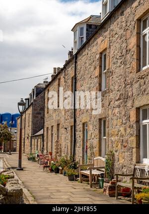 Aberdeen, Schottland, Großbritannien – Juni 26 2022. Footdee, ein altes und traditionelles Fischerdorf am Ende des Hafens von Aberdeen Stockfoto