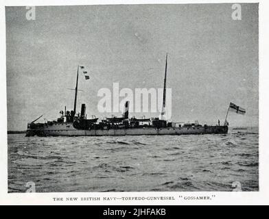 Die New British Navy Torpedo Gunvessel HMS Gossamer 1890 war ein Torpedo-Kanonenboot der britischen Royal Navy der Sharpshooter-Klasse. Sie wurde von 1889 bis 1891 in Sheerness Dockyard gebaut. Sie wurde 1909 zur Minenarbeiterin umgewandelt und setzte diese Aufgaben während des Ersten Weltkriegs fort. Gossamer wurde 1920 für Schrott verkauft. Aus einem Artikel "SCHIFFE DER NEUEN BRITISCHEN MARINE" von W. Laird Clotvcs vom Factory and Industrial Management Magazine Volume 6 1894 Publisher New York [etc.] McGraw-Hill [etc.] Stockfoto