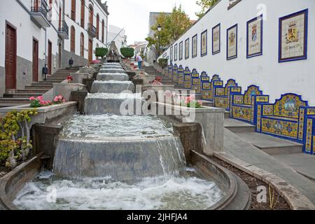 Wasserfallkaskade an der Promenade Paseo de Canarias, Firgas, Grand Canary, Kanarische Inseln, Spanien, Europa Stockfoto