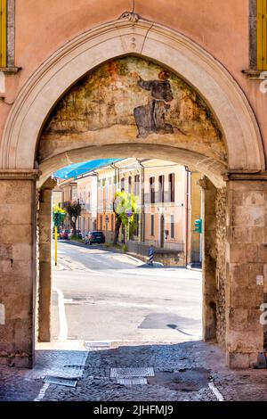 Porta Sant'Antonio, Sulmona, Italien Stockfoto