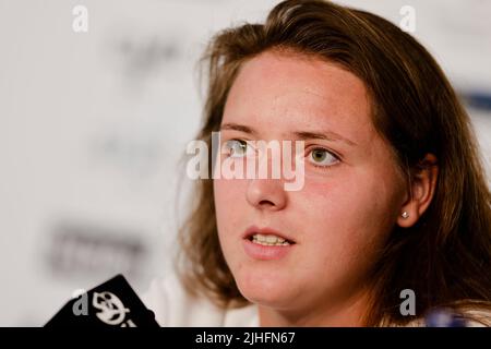 Hamburg, Deutschland. 18.. Juli 2022. Tennis: WTA Tour, Singles, Frauen. Jule Niemeier aus Deutschland spricht während einer Pressekonferenz. Quelle: Frank Molter/dpa/Alamy Live News Stockfoto