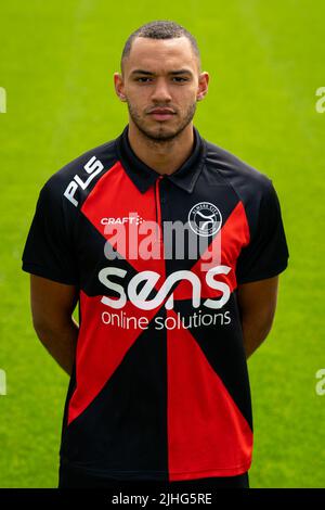 ALMERE, NIEDERLANDE - 14. JULI: Jeredy Hilterman von Almere City FC während des jährlichen Club Photocall im Yanmar Stadion am 14. Juli 2022 in Almere, Niederlande (Foto: Rene Nijhuis/Orange Picters) Stockfoto