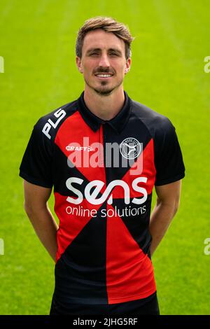 ALMERE, NIEDERLANDE - 14. JULI: Tim Receveur von Almere City FC während des jährlichen Club Photocall im Yanmar Stadion am 14. Juli 2022 in Almere, Niederlande (Foto: Rene Nijhuis/Orange Picters) Stockfoto