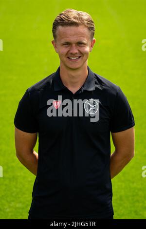 ALMERE, NIEDERLANDE - 14. JULI: Lucas Posthuma vom Almere City FC während des jährlichen Club Photocall im Yanmar Stadion am 14. Juli 2022 in Almere, Niederlande (Foto: Rene Nijhuis/Orange Picters) Stockfoto