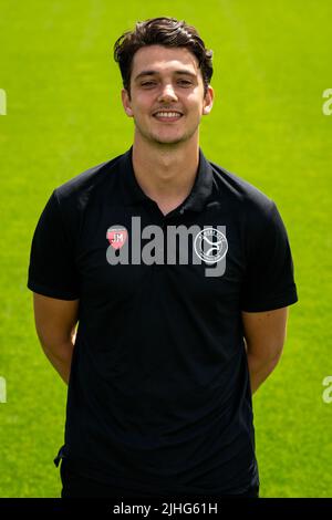 ALMERE, NIEDERLANDE - 14. JULI: Jasper Meeder vom Almere City FC während des jährlichen Club Photocall im Yanmar Stadion am 14. Juli 2022 in Almere, Niederlande (Foto: Rene Nijhuis/Orange Picters) Stockfoto