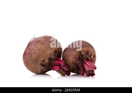 Rote Bete isoliert auf weißem Hintergrund. Stockfoto