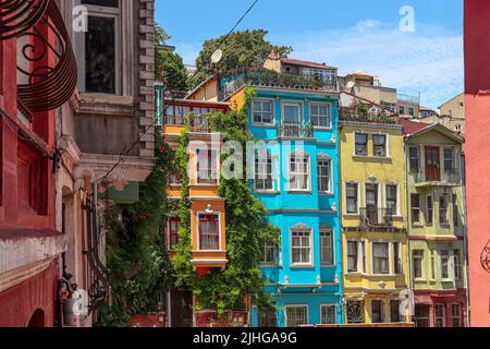 Alte bunte Häuser in der Stadt istanbul. Türkei Stockfoto