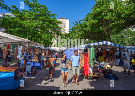 Feira Hippie de Ipanema (Hippie-Messe oder Hippie-Markt), Praça General Osório, Ipanema, Rio de Janeiro, Brasilien Stockfoto