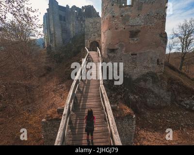 Blick auf das Schloss Uhrovec in der Slowakei Stockfoto