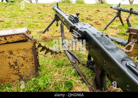 Zweiter Weltkrieg deutsche MG42 Maschinengewehr. Detail zeigt den Gurt 34 Metallic-Link-Munitionsgürtel und die Zuführung in das Maschinengewehr. Stockfoto