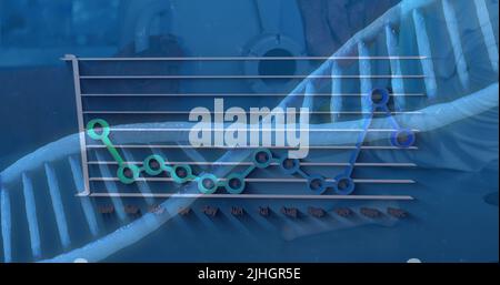 Bild von dna-Strang und Datenverarbeitung über kaukasischem Wissenschaftler im Labor Stockfoto
