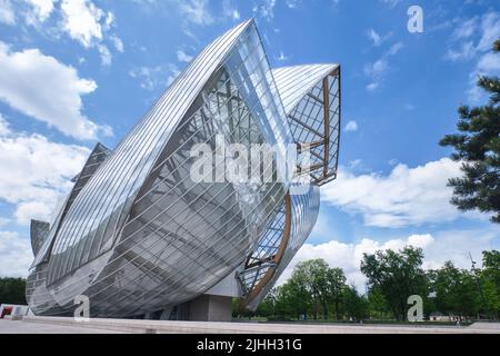 Louis Vuitton Foundation, Kunstmuseum und Kulturzentrum im Bois de Boulogne in Paris. Entworfen vom Architekten Frank Gehry Stockfoto