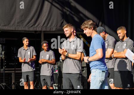 Gents Hugo Cuypers, abgebildet während der Mannschaftsvorstellung im Gentse Feesten des belgischen Fußballteams der ersten Liga KAA Gent, Montag, 18. Juli 2022 in Gent. BELGA FOTO KURT DESPLENTER Stockfoto