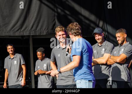 Gents Hugo Cuypers, abgebildet während der Mannschaftsvorstellung im Gentse Feesten des belgischen Fußballteams der ersten Liga KAA Gent, Montag, 18. Juli 2022 in Gent. BELGA FOTO KURT DESPLENTER Stockfoto