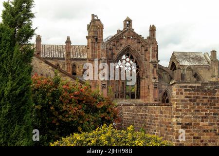 Schottische Ruine, Abteiruine, Ruinen von Melrose Abbey, einem Zisterzienserkloster in Schottland, Großbritannien Stockfoto