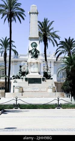 Cartagena, Murcia, Spanien - 17. Juli 2022: Denkmal für die Helden von Cavite und Santiago de Cuba in Cartagena Stockfoto