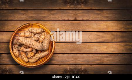 Organische Kurkuma Wurzeln - Curcuma longa. Gesunde Ernährung Stockfoto