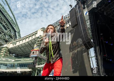 Milwaukee, USA. 17.. Juli 2022. Derek Day of Classless Act während der Stadiontour am 17. Juli 2022 im American Family Field in Milwaukee, Wisconsin (Foto: Daniel DeSlover/Sipa USA) Quelle: SIPA USA/Alamy Live News Stockfoto