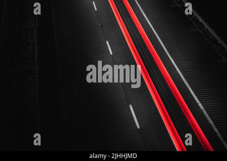 Leichte Wege auf dem Highway Stockfoto