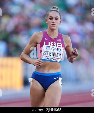 Die US-Amerikanerinnen Abby Steiner während des Women’s 200m Heat 5 am vierten Tag der Leichtathletik-Weltmeisterschaften im Hayward Field, University of Oregon, USA. Bilddatum: Montag, 18. Juli 2022. Stockfoto