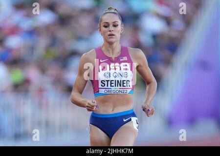 Die US-Amerikanerinnen Abby Steiner während des Women’s 200m Heat 5 am vierten Tag der Leichtathletik-Weltmeisterschaften im Hayward Field, University of Oregon, USA. Bilddatum: Montag, 18. Juli 2022. Stockfoto