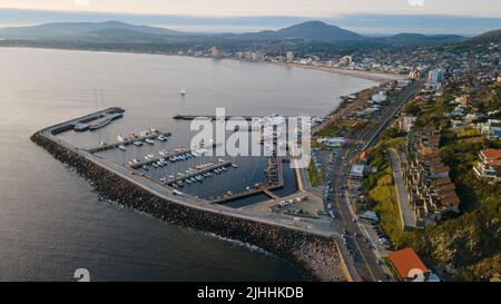 Luftaufnahme des Hafens von Piriápolis, Uruguay Stockfoto