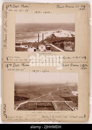 CA - Point Arena. Point Arena Light Station, Kalifornien. 1870-1906. Durch Erdbeben vom 18. April 1906 zerstört. Blick vom Hochturmfenster nach Westen, zeigt Nebelsignal, Blow-Loch auf der rechten Seite und großen freistehenden Felsen im Mittelgrund. Stockfoto