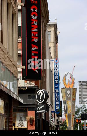 Ecke Alley an der Euclid Avenue im Stadtzentrum von Cleveland Stockfoto