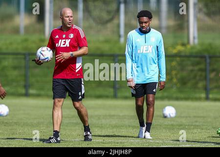 DE LUTTE - Feyenoord Trainer Arne Slot und Spieler Jean-Paul Boetius (lr) während eines kurzen Feyenoord Trainingslagers. ANP VINCENT JANNINK Stockfoto