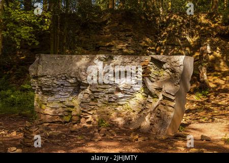 „Echo“ von Annie Cattrell; Forest of Dean Sculpture Trail Stockfoto