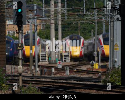 Hitzestau am Bahnhof Alexandra Palace in London. Die Briten werden am heißesten britischen Tag der Rekorde schmelzen, da die Temperaturen voraussichtlich auf 40C steigen werden. Bilddatum: Dienstag, 19. Juli 2022. Stockfoto