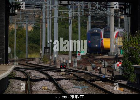 Hitzestau am Bahnhof Alexandra Palace in London. Die Briten werden am heißesten britischen Tag der Rekorde schmelzen, da die Temperaturen voraussichtlich auf 40C steigen werden. Bilddatum: Dienstag, 19. Juli 2022. Stockfoto