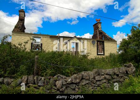 Verderbtes Haus an der Crooked Road, in der Nähe von Beattock, Dumfries & Galloway, Schottland, Großbritannien Stockfoto