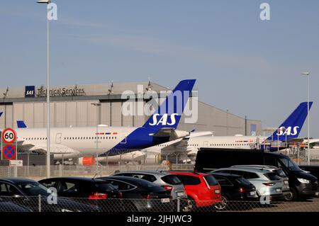 Kastrup/Kopenhagen/Dänemark/19 July 2022/SAS airliens Flight Park am Internationalen Flughafen Kopenhagen in Kastrup SAS airliens Management und SAS pilots Union REACH agreemwnt und pilots Union beendet Streik nach 15 Tagen. (Foto. Francis Dean/Dean Pictures. Stockfoto