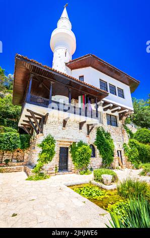 Balchik, Bulgarien. Malerischer Balchik-Palast, bulgarische Schwarzmeerküste im Süden von Dobrudscha. Stockfoto