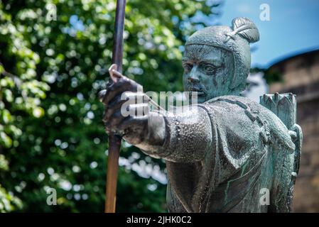 Die Statue von Robin Hood wurde 6000 Jahre lang gegossen und 1952 vor Nottingham Castle enthüllt Stockfoto