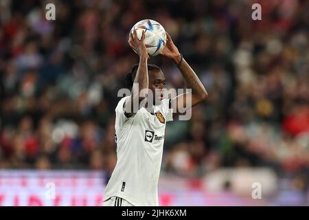 Aaron Wan-Bissaka (29) von Manchester United bereitet sich auf einen Wurf in , am 7/19/2022. (Foto von Patrick Hoelscher/News Images/Sipa USA) Stockfoto