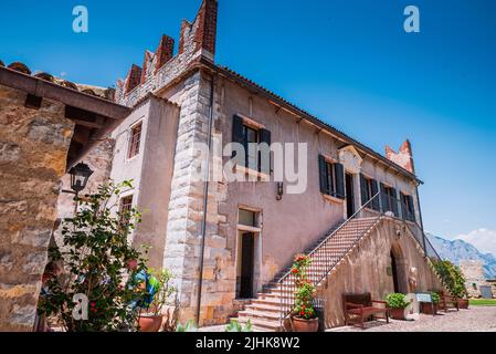 Castello Scaligero. Malcesine ist eine Gemeinde am Ostufer des Gardasees in der Provinz Verona in der italienischen Region Venetien. Ma Stockfoto