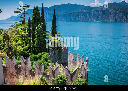 Castello Scaligero. Malcesine ist eine Gemeinde am Ostufer des Gardasees in der Provinz Verona in der italienischen Region Venetien. Ma Stockfoto