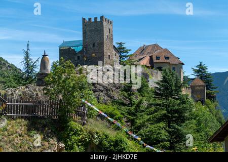 Schloss Juval, Sommerresidenz & Museum des Bergsteigers Reinhold Messner, Naturns, Südtirol, Italien. Stockfoto