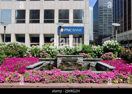 Gebäude der PNC Bank an der Euclid Avenue in Cleveland, Juni 2022 Stockfoto