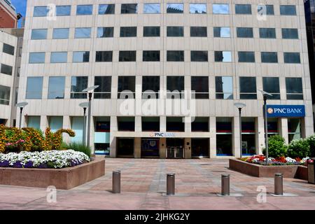 Gebäude der PNC Bank an der Euclid Avenue in Cleveland, Juni 2022 Stockfoto